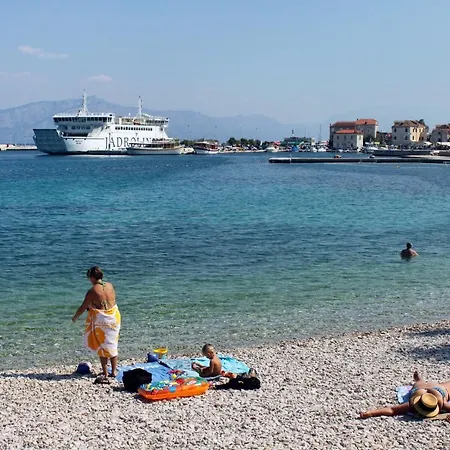 Apartment With Parking Space Supetar, Brac - 12489 Supetar